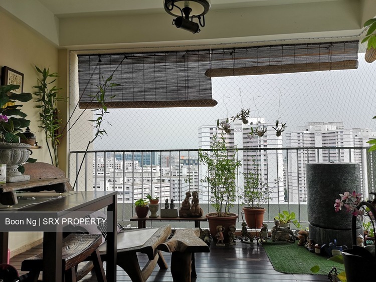 The Jade thumbnail photo